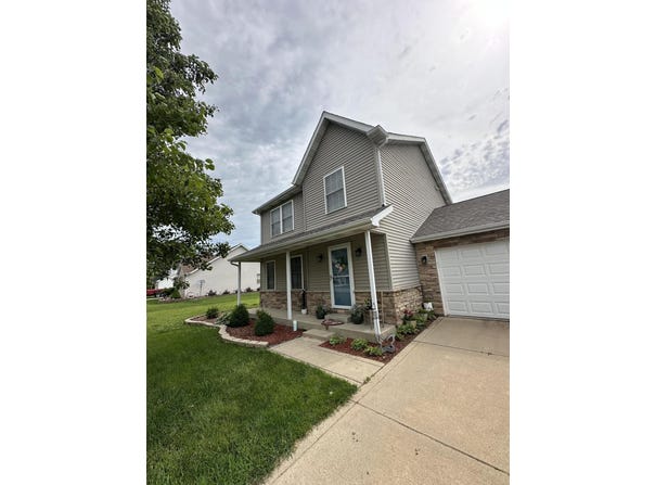 627 Fieldcrest Circle, Wanatah, IN 46390