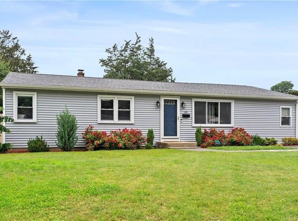 149 Weeden Drive, Warwick, RI 02818