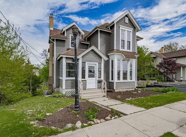125 Arbor Avenue, West Chicago, IL 60185