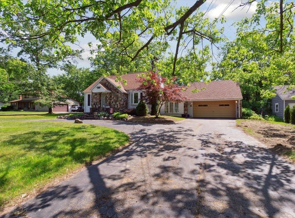 2230 Walnut Road, Auburn Hills, MI 48326