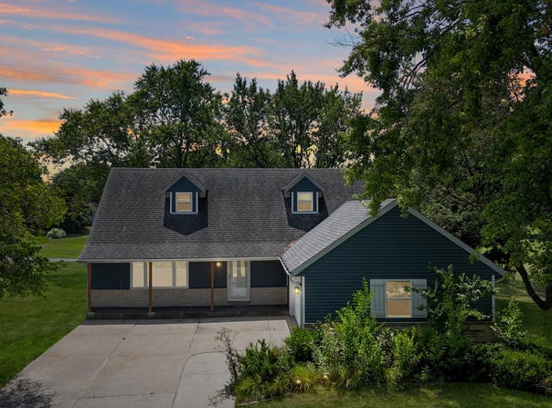 4213 Glen Oaks Drive, Crown Point, IN 46307