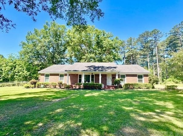 594 Lakeside, Camden, AR 71701