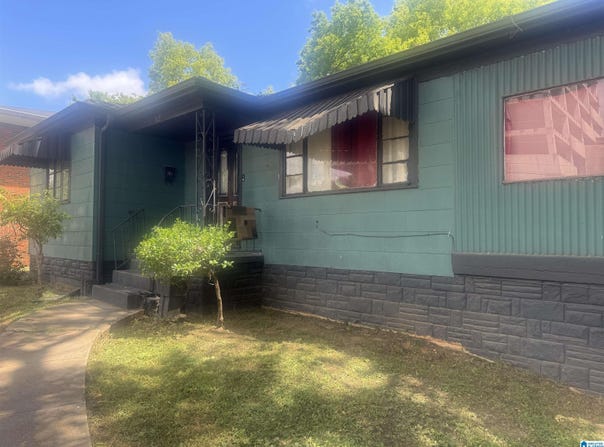 1521 CARRAWAY BOULEVARD, BIRMINGHAM, AL 35234