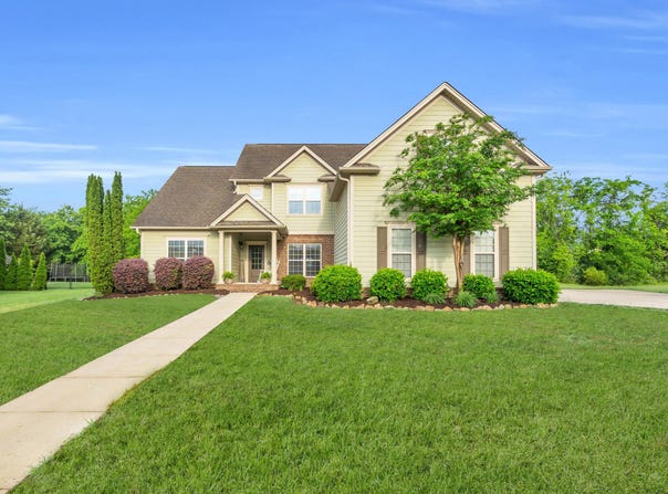 8358 Front Gate Circle, Ooltewah, TN 37363