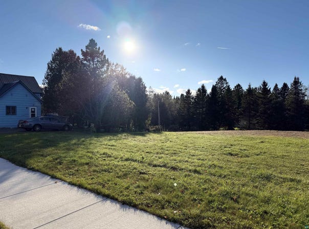 Main St S, Mellen, WI 54546