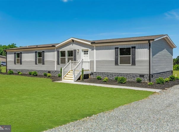 7225 SHANNON HILL RD, LOUISA, VA 23093