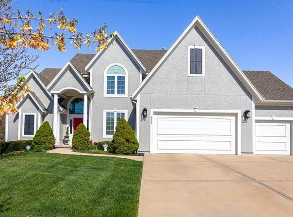 8127 Lone Elm Road, Lenexa, KS 66220