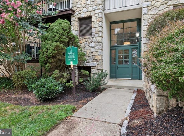 118 DRUMMERS LN #118, WAYNE, PA 19087