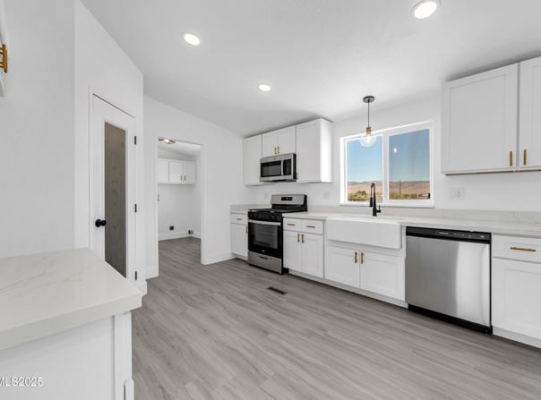 5300 Alder Court, Silver Springs, NV 89429