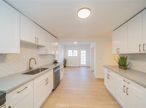 932 S Bon View Avenue, Ontario, CA 91761