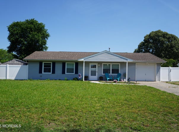 418 Sycamore Drive, Lanoka Harbor, NJ 08734