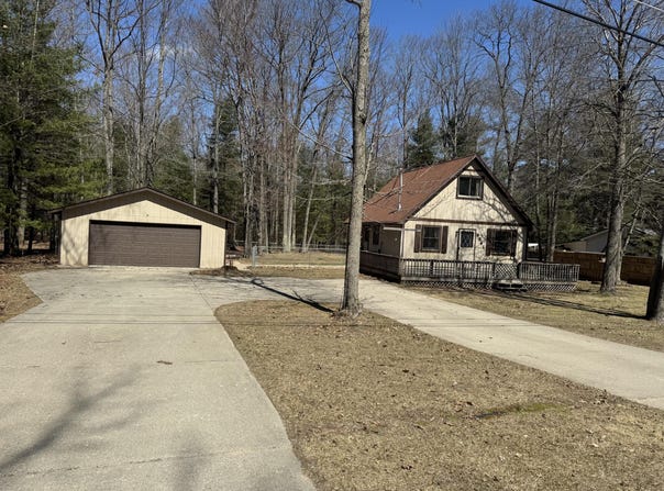 6541 Clearbrook Drive, St. Helen, MI 48656