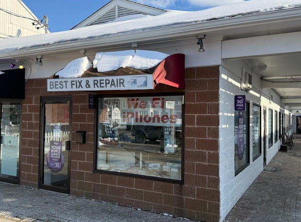 569 Main Street, Hyannis, MA 02601