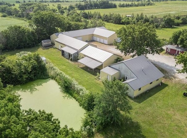 2118 31 Highway, Waverly, KS 66871