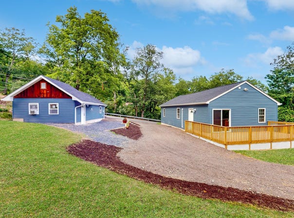 136 Heaters Hill Road, Matamoras, PA 18336