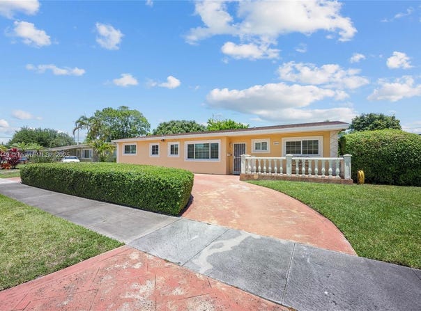 1461 NW 175th Ter, Miami Gardens, FL 33169