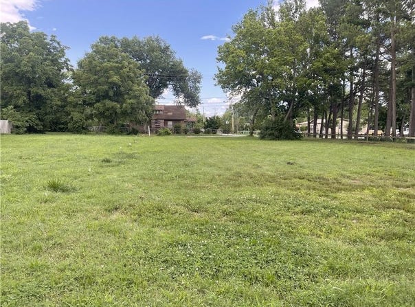 199 D  ST, Centerton, AR 72719