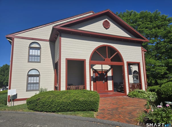 24 West Road, Ellington, CT 06029