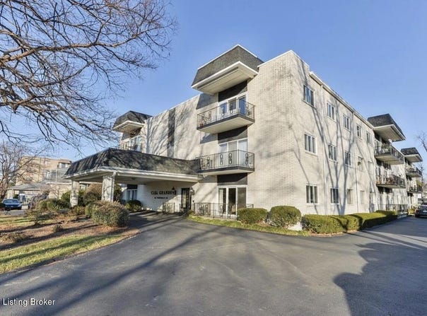 161 Thierman Ln, Louisville, KY 40207