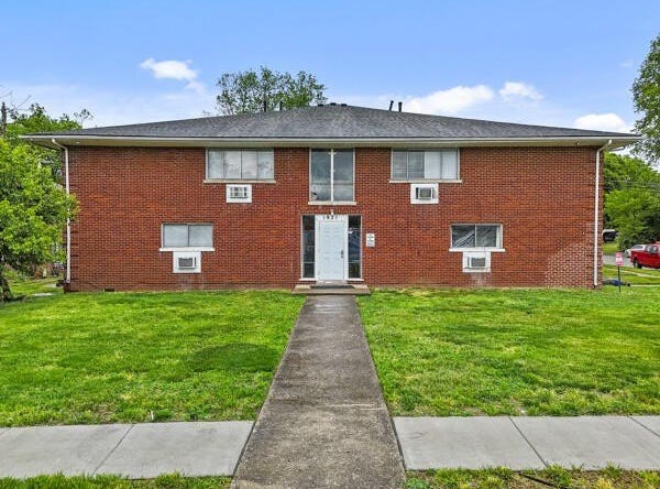1921 Oxford Circle, Lexington, KY 40504