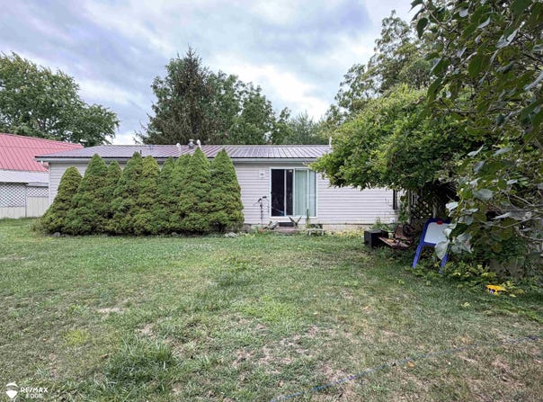 9387 Lake Pleasant Road, Clifford, MI 48727