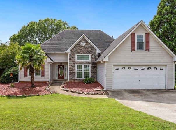 3512 Weaver Falls Lane, Loganville, GA 30052