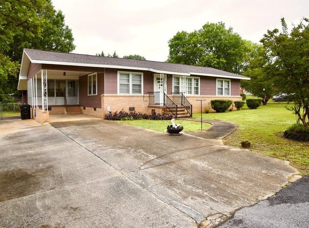 209 N Washington, Calhoun Falls, SC 29628