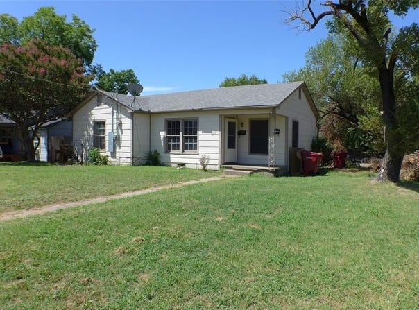 1826 N Highland Avenue, Sherman, TX 75092