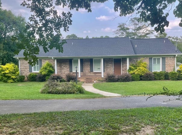 250 MAPLEWOOD CIRCLE, PELL CITY, AL 35128