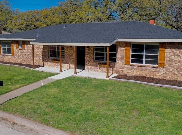 1210 Miller Street, Bowie, TX 76230