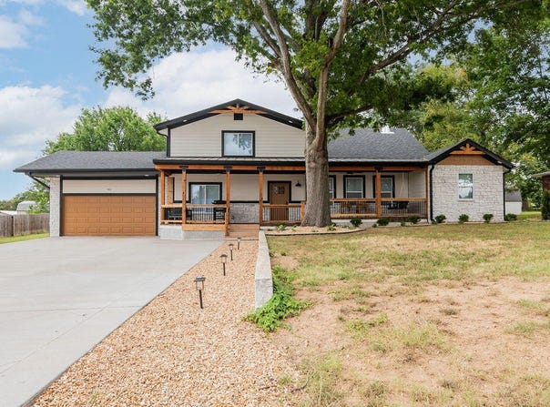 912 Parkview Drive, Hollister, MO 65672