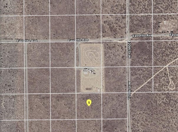 120th W, Rosamond, CA 93560