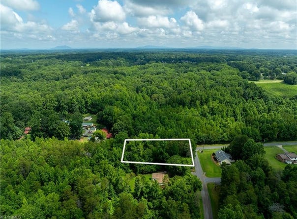 000 Chippewa Drive, Winston-Salem, NC 27106