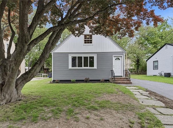 8 Angela Court, North Providence, RI 02904