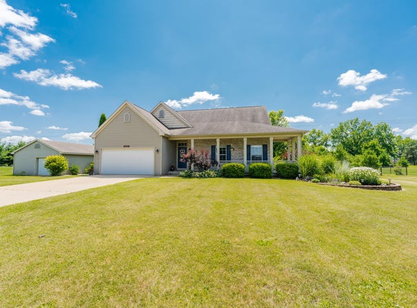 5804 QR Avenue E, Scotts, MI 49088