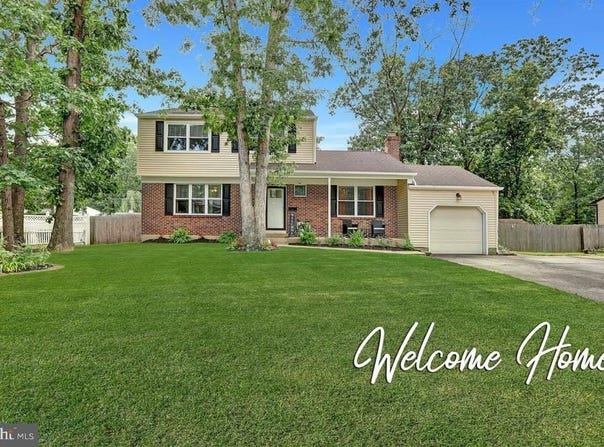 244 BRIARWOOD ROAD, WEST BERLIN, NJ 08091