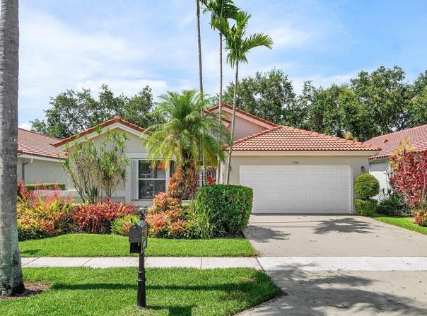 9763 Harbour Lake Circle S, Boynton Beach, FL 33437