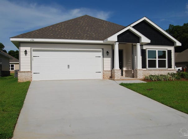 4706 Majestic Palm St, Pace, FL 32571