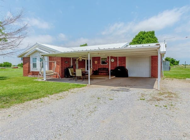 1724 County Road 1220, Tuttle, OK 73089