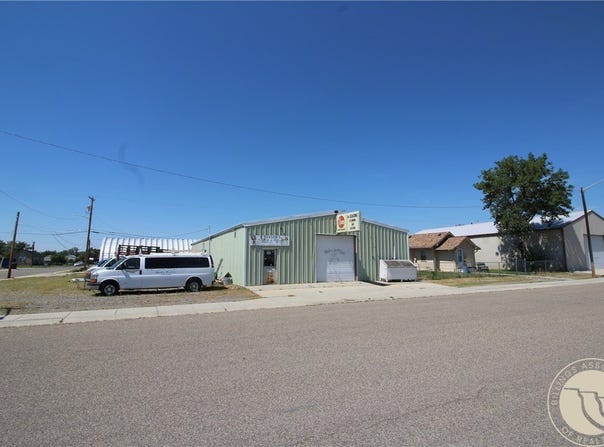 110 N Crow Avenue, Hardin, MT 59034