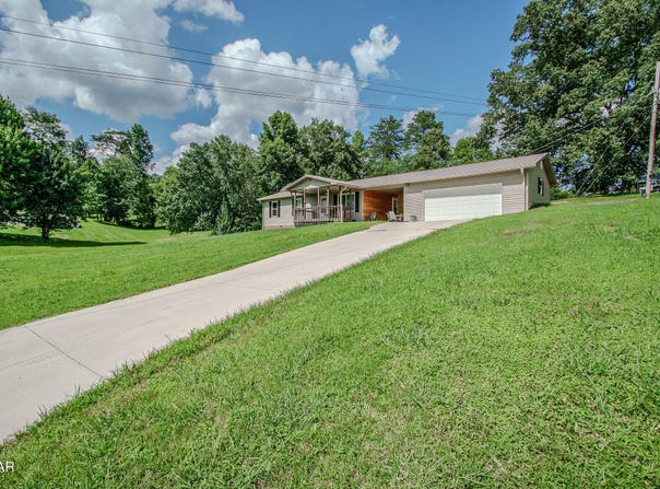 155 Oak  Tree Lane, Sneedville, TN 37869