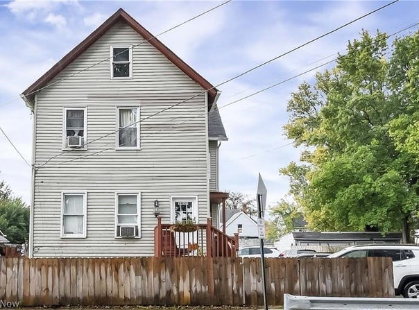 3617 Siam, Cleveland, OH 44113