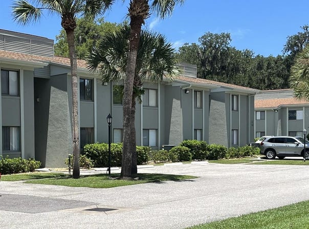 308 PALM COAST PARKWAY NE, PALM COAST, FL 32137