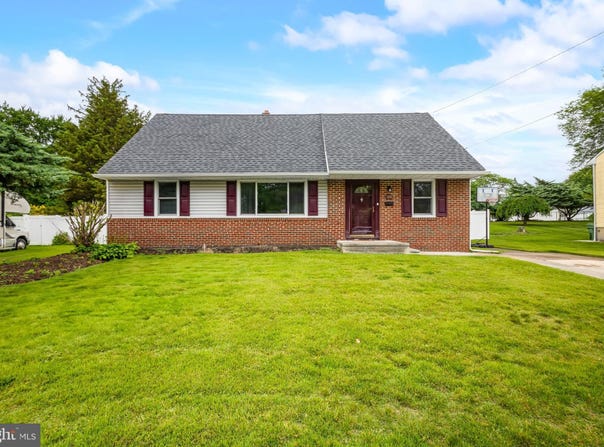 126 GREENWOOD ROAD, CHERRY HILL, NJ 08034
