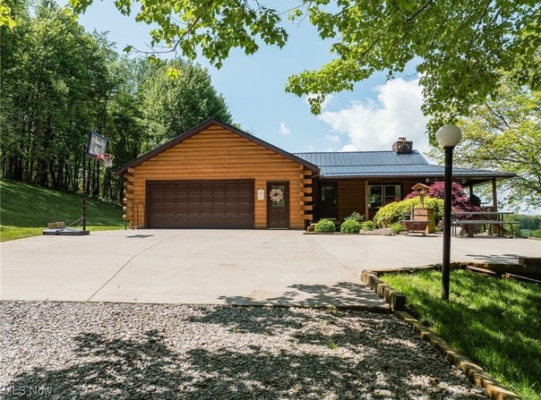 5763 Race Road NW, Strasburg, OH 44680