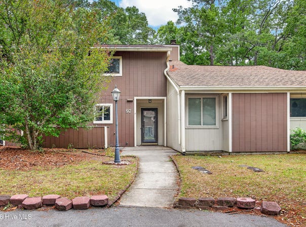 97 Quarterdeck Townes, New Bern, NC 28562