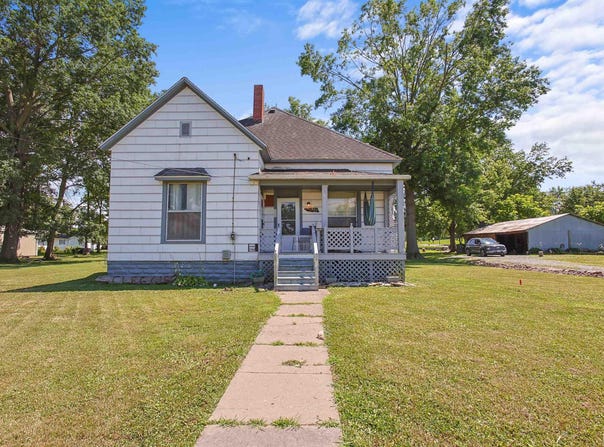 827 W RAYMOND Street, Harrisburg, IL 62946