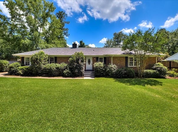215 SE Barnard Ave, Aiken, SC 29801
