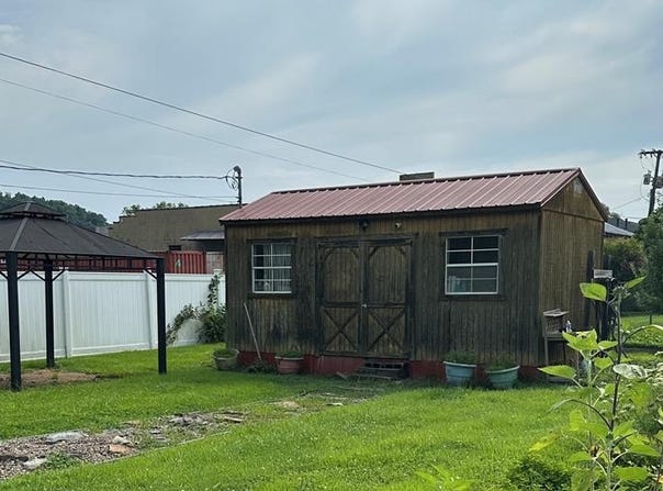 512 8th Street, Paintsville, KY 41240