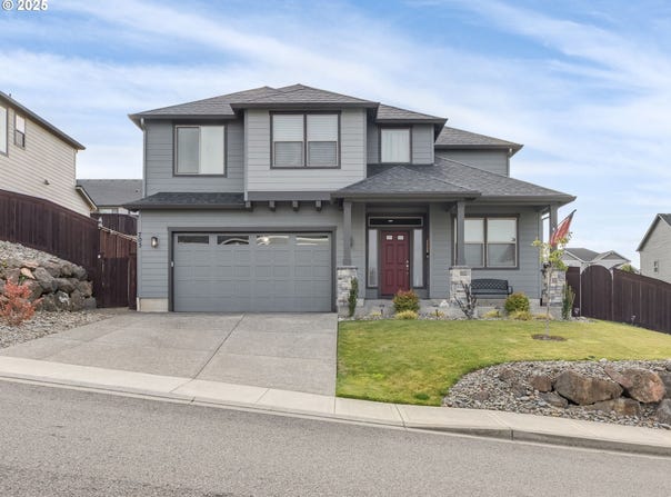 703 E TANOAK AVE, La Center, WA 98629